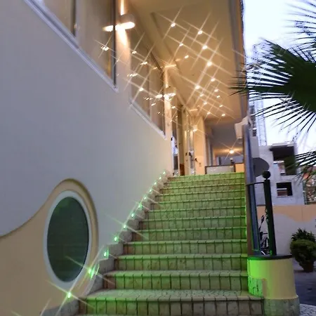 Residence Queen Aparthotel 3*