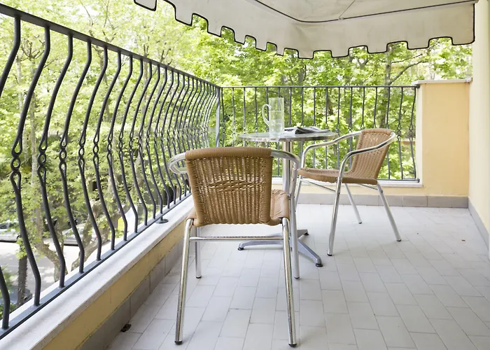 Queen 3* ريميني