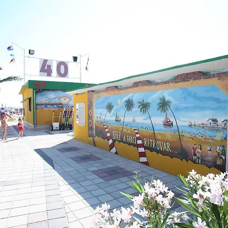 Queen מלון דירות רימיני