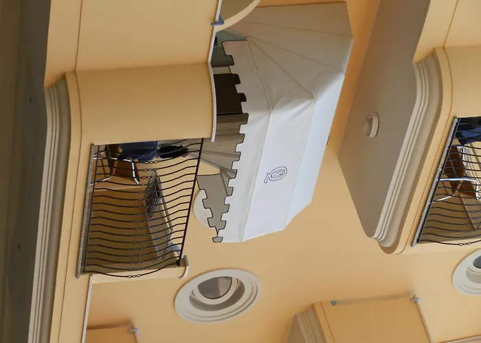 Queen Lägenhetshotell 3*